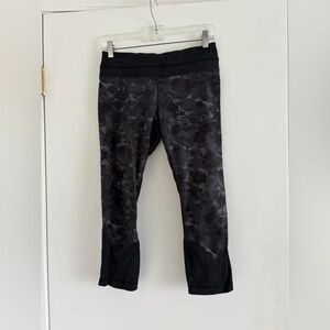 Lululemon size 6